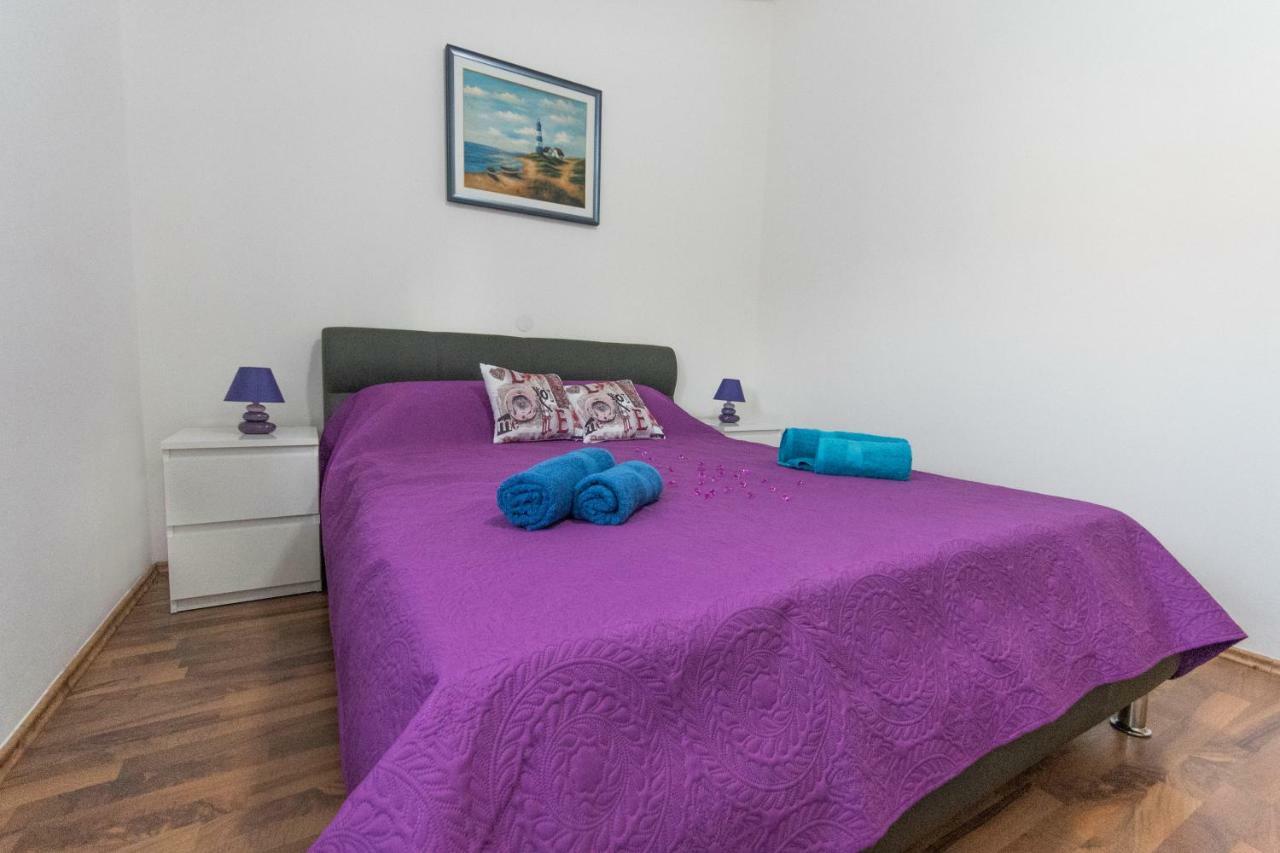Apartment Alice Pula Bagian luar foto