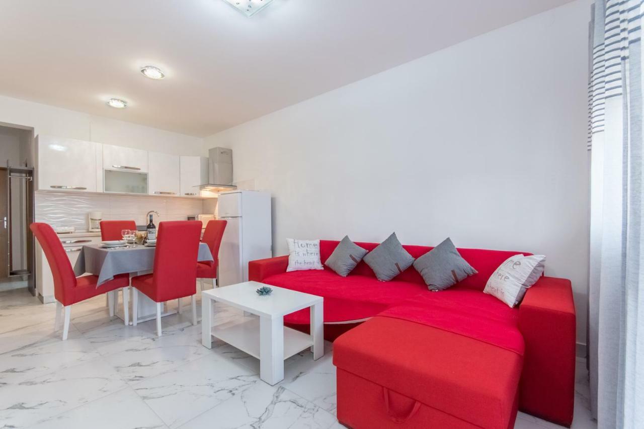 Apartment Alice Pula Bagian luar foto